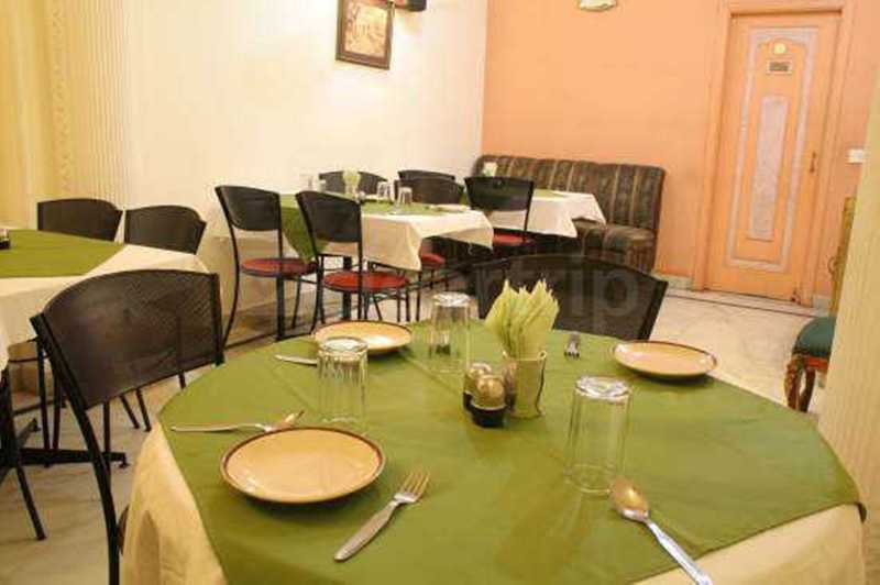 Hotel Sunstar Residency Delhi  Dış mekan fotoğraf