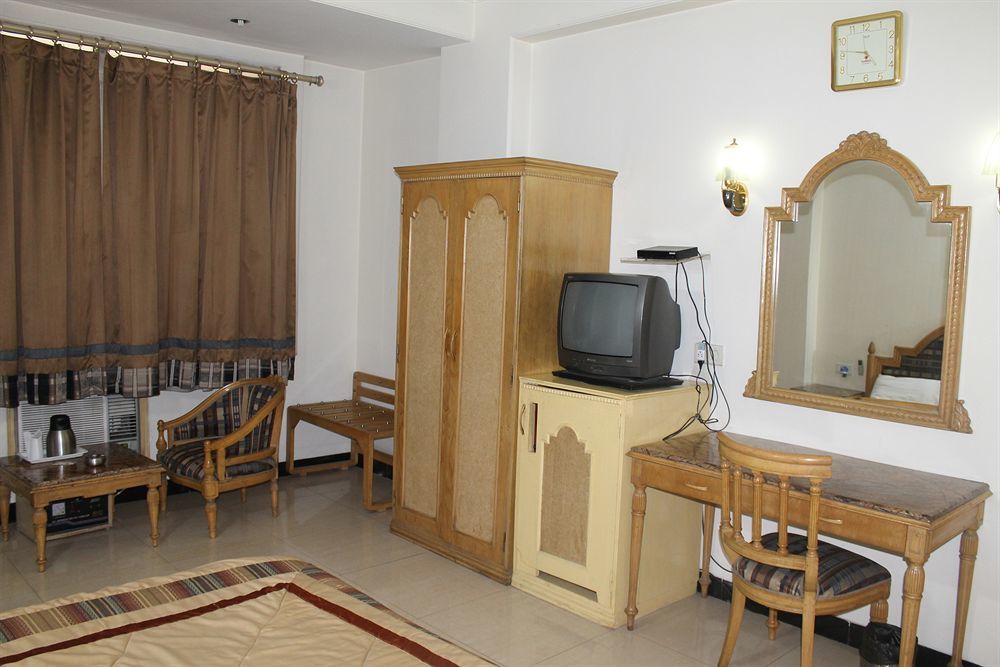 Hotel Sunstar Residency Delhi  Dış mekan fotoğraf